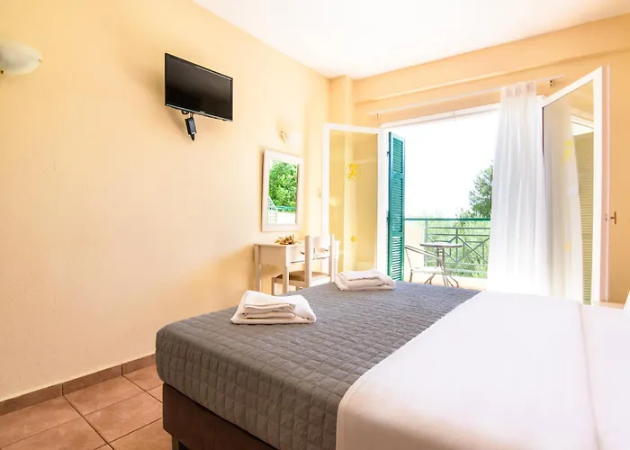 Julia Hotel