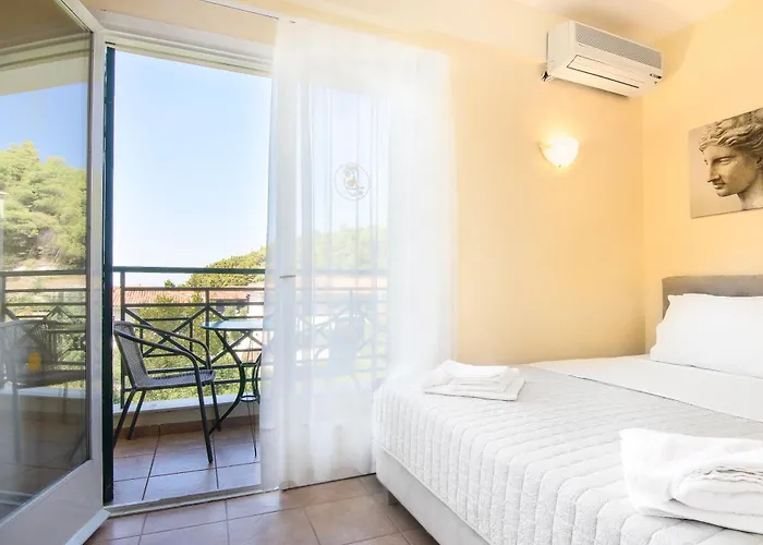 Julia Hotel 2*
