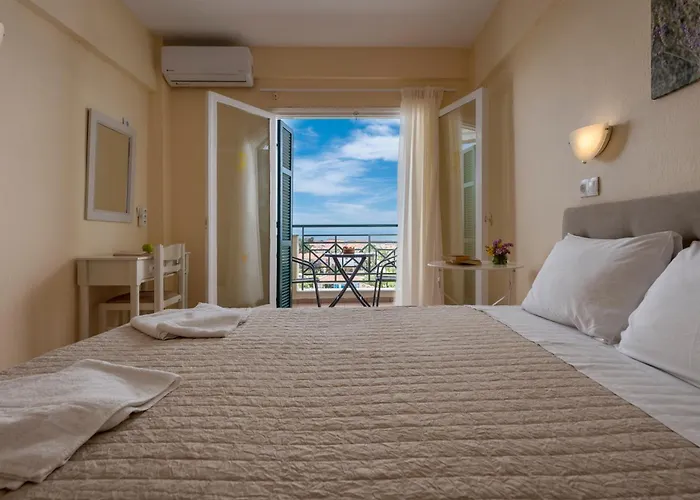 Julia Hotel 2*