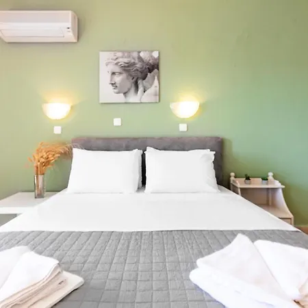 Julia Hotel