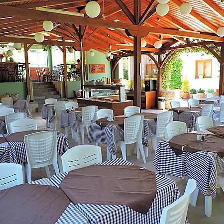 Julia Hotel